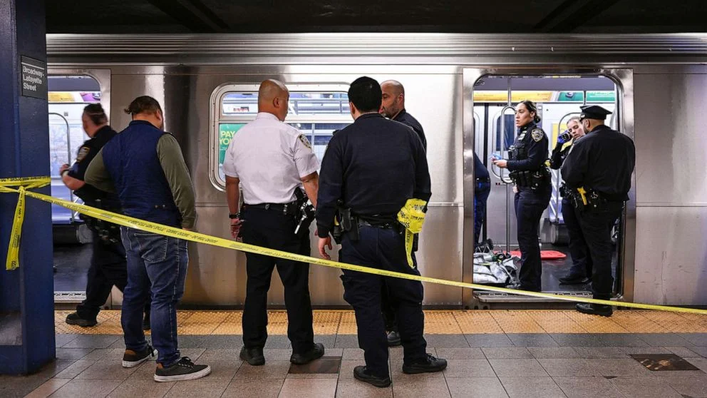 Man who choked subway rider to face criminal charges, calls for charges to be dropped.