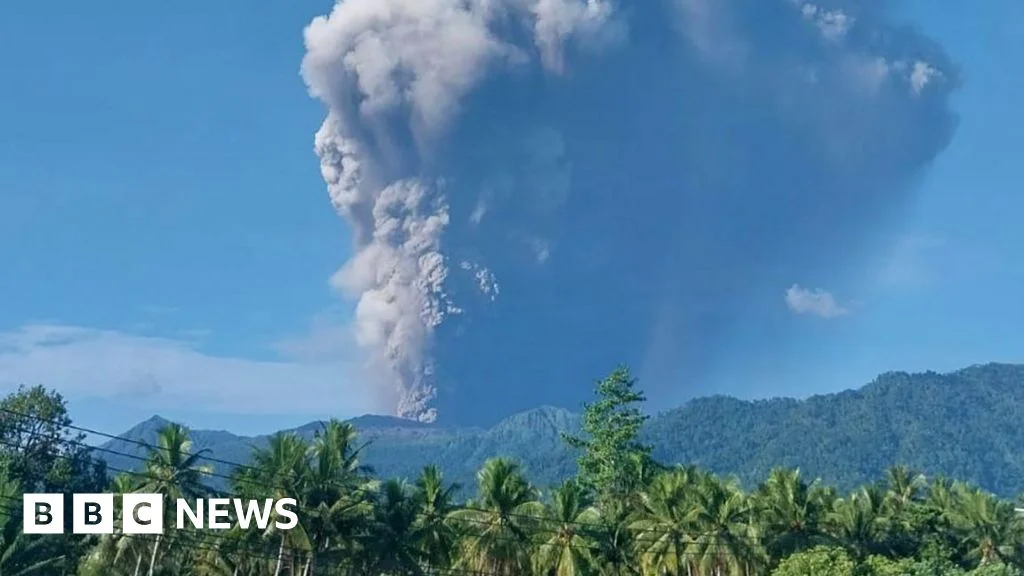 Guide recounts deadly Mount Dukono eruption that killed three hikers