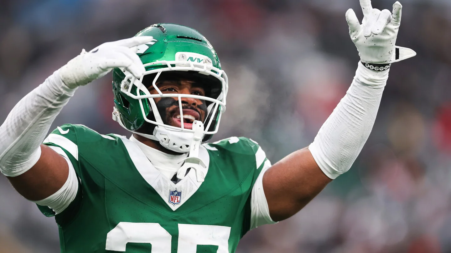 Jets’ Stiggers Leaves Hospital, Back Home to Recovery