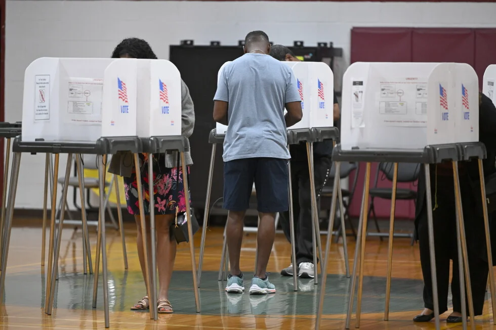 Court halts Trump's citizenship-proof voting rule