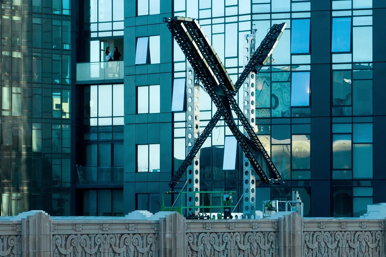 "Controversial 'X' Sign Removed from Elon Musk's San Francisco Headquarters"