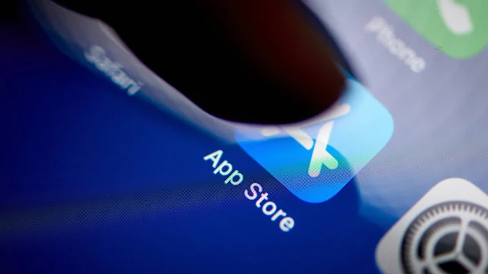 AI vibe-coding startups push back on Apple’s App Store rules