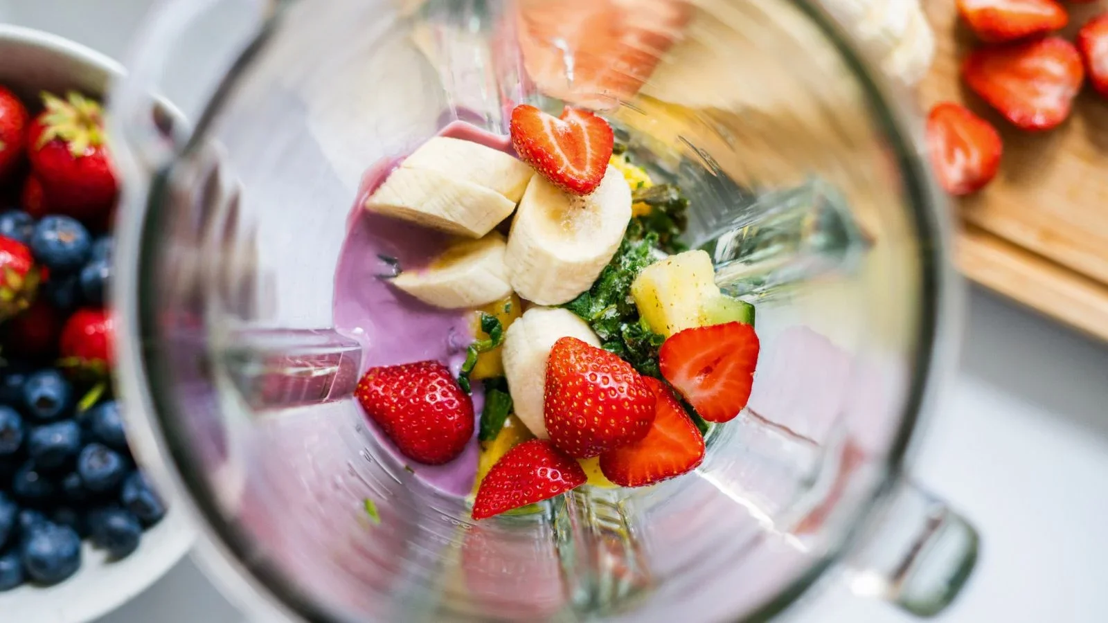 Bananas May Dull Berry Antioxidants in Smoothies, Study Finds
