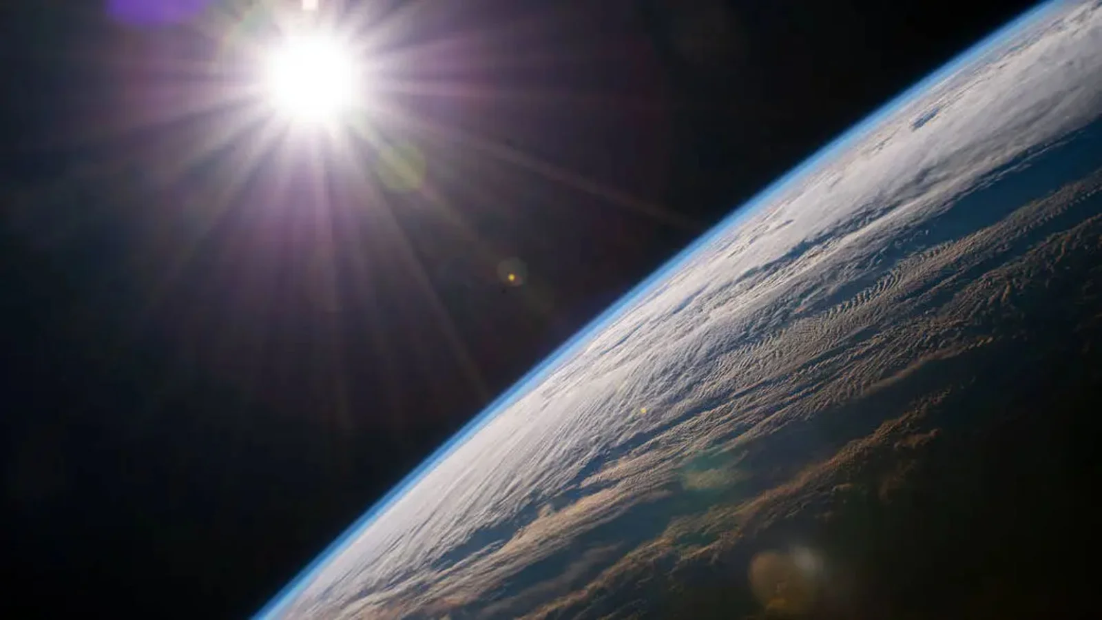 Earth Could Outsmart the Sun's Final Farewell, New Study Finds