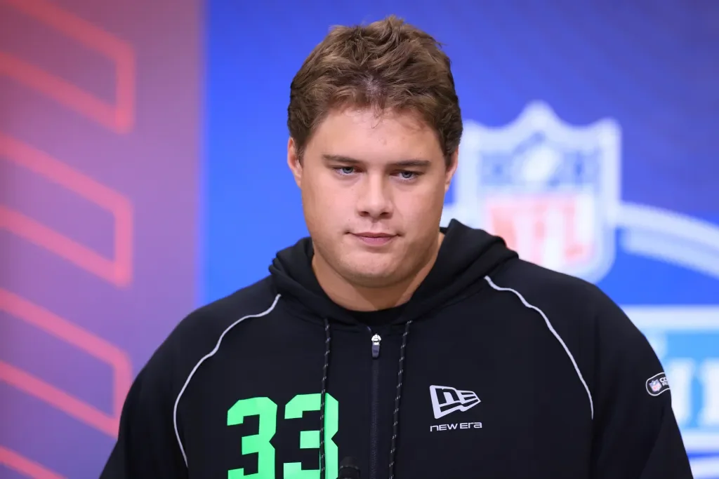 Lomu Might Push Campbell Toward Guard to Strengthen Patriots OL
