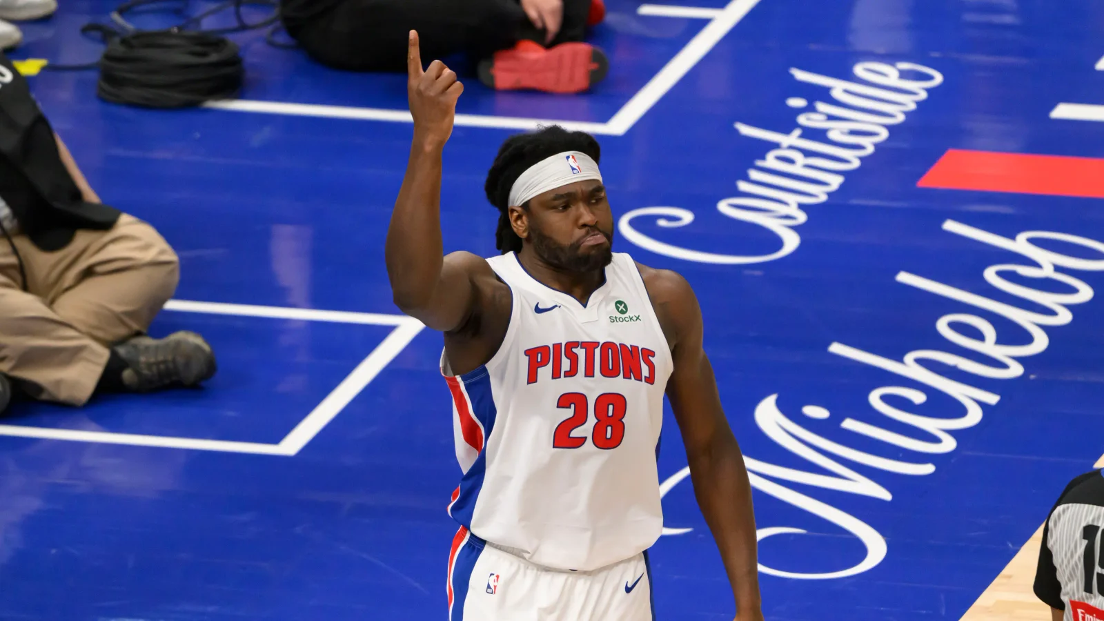 Pistons trade Stewart to Grizzlies, unlock cap space for bigger moves