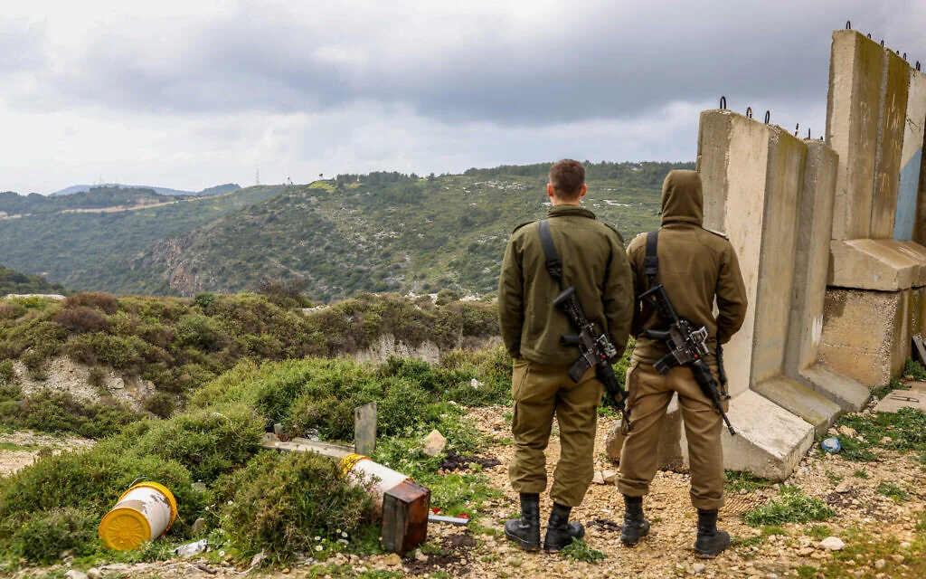 Israeli Military Reservists Protest Judicial Reform Amid Security Concerns