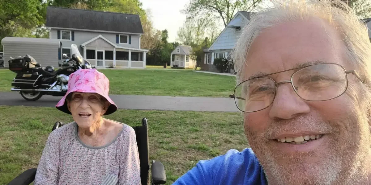 Backyard House Keeps Mom Close, Cuts Nursing-Home Costs