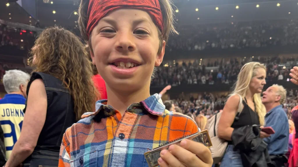 Springsteen harmonica moment ties Chicago show to a courtroom tale