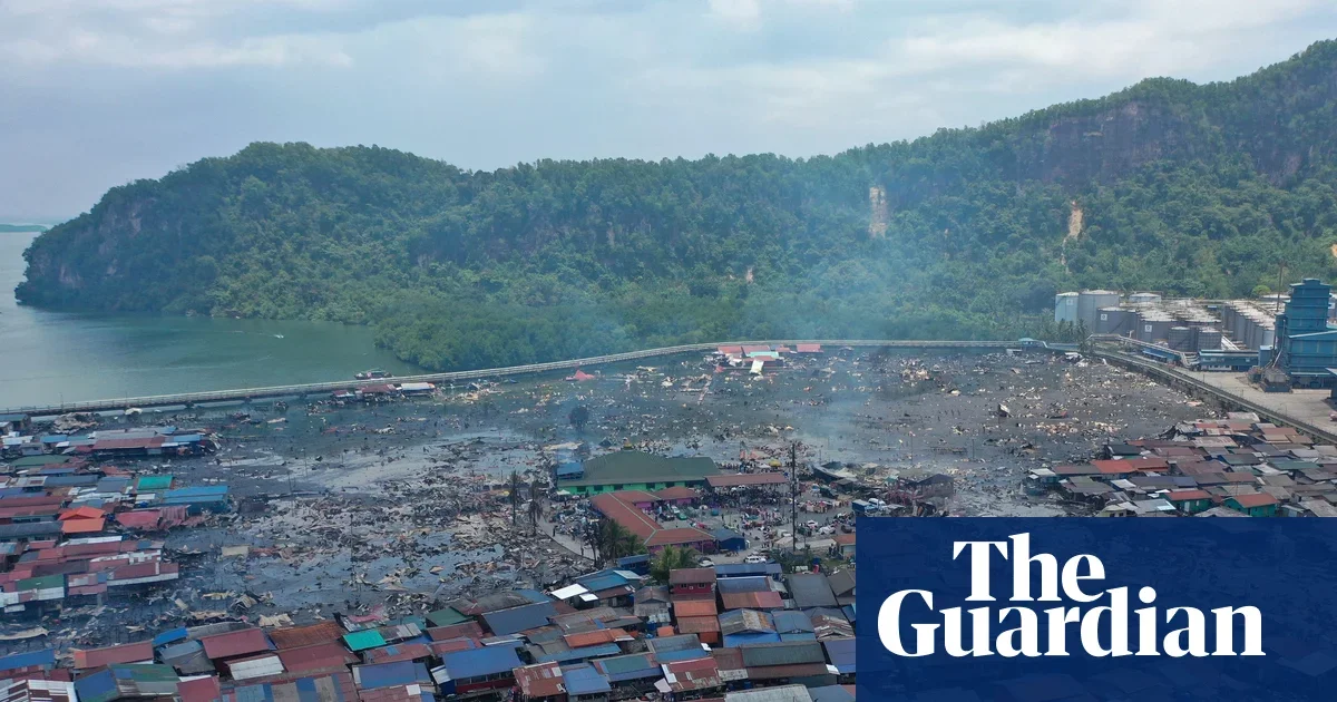 Fire wipes out 1,000 stilt homes in Sabah, leaving thousands displaced