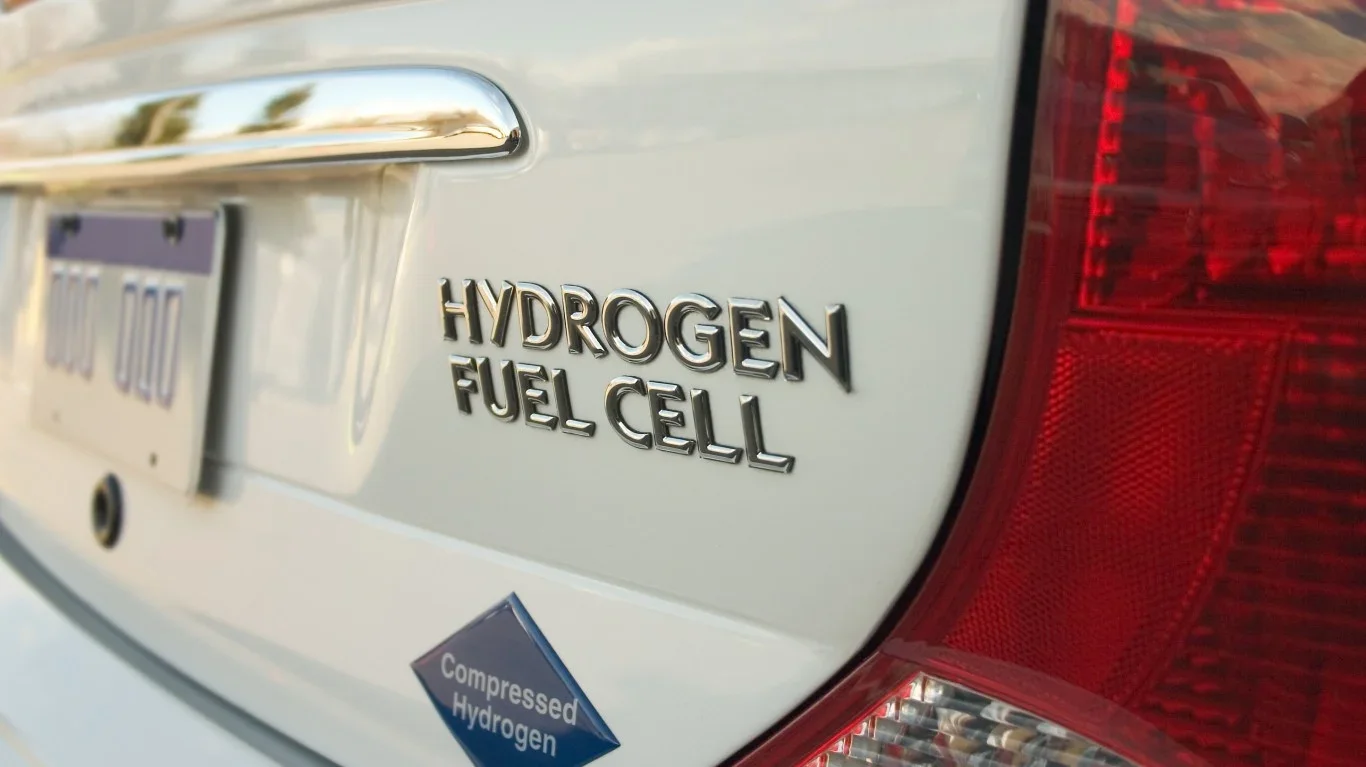 FuelCell Energy Soars on 380 MW Data Center Deal as Bloom Energy Retreats