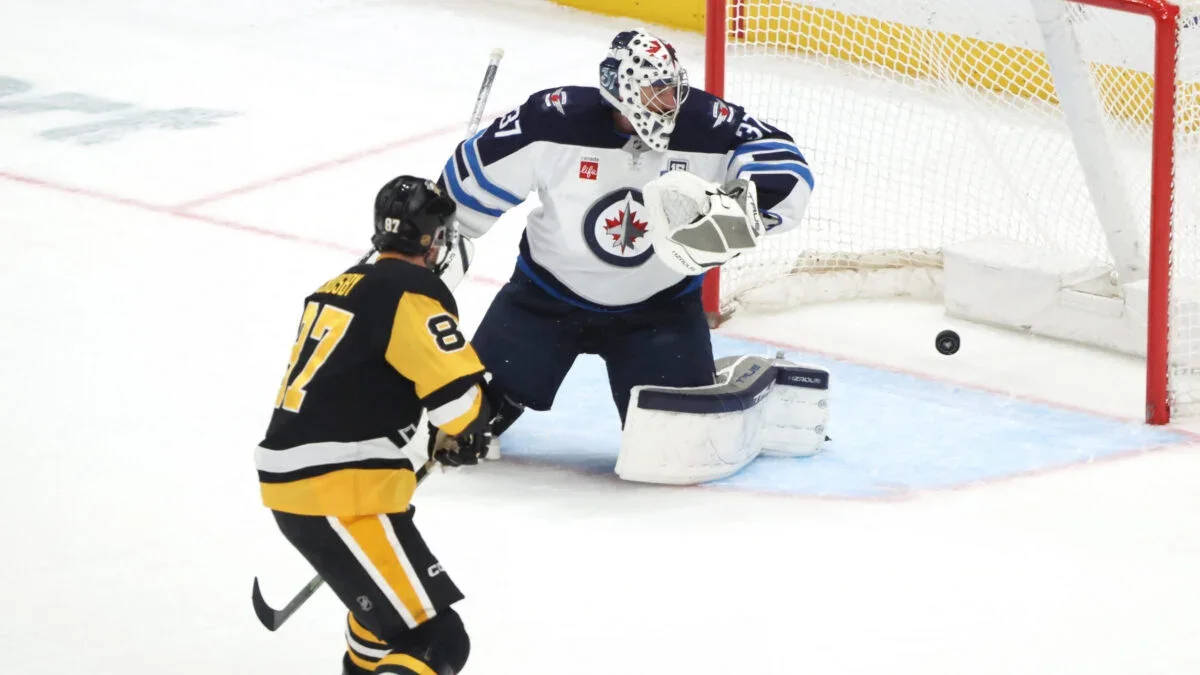Robertson Signing Pauses Penguins' Trade Chase