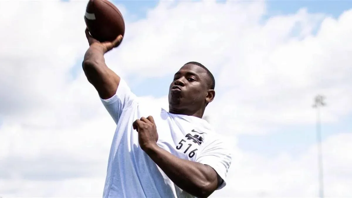 Underdog Ball State QB Keldric Luster Poised to Challenge No. 1 Ohio State