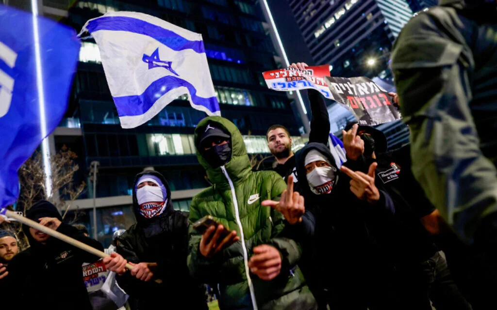 Opposition blames Netanyahu for escalating violence against protesters in Israel.