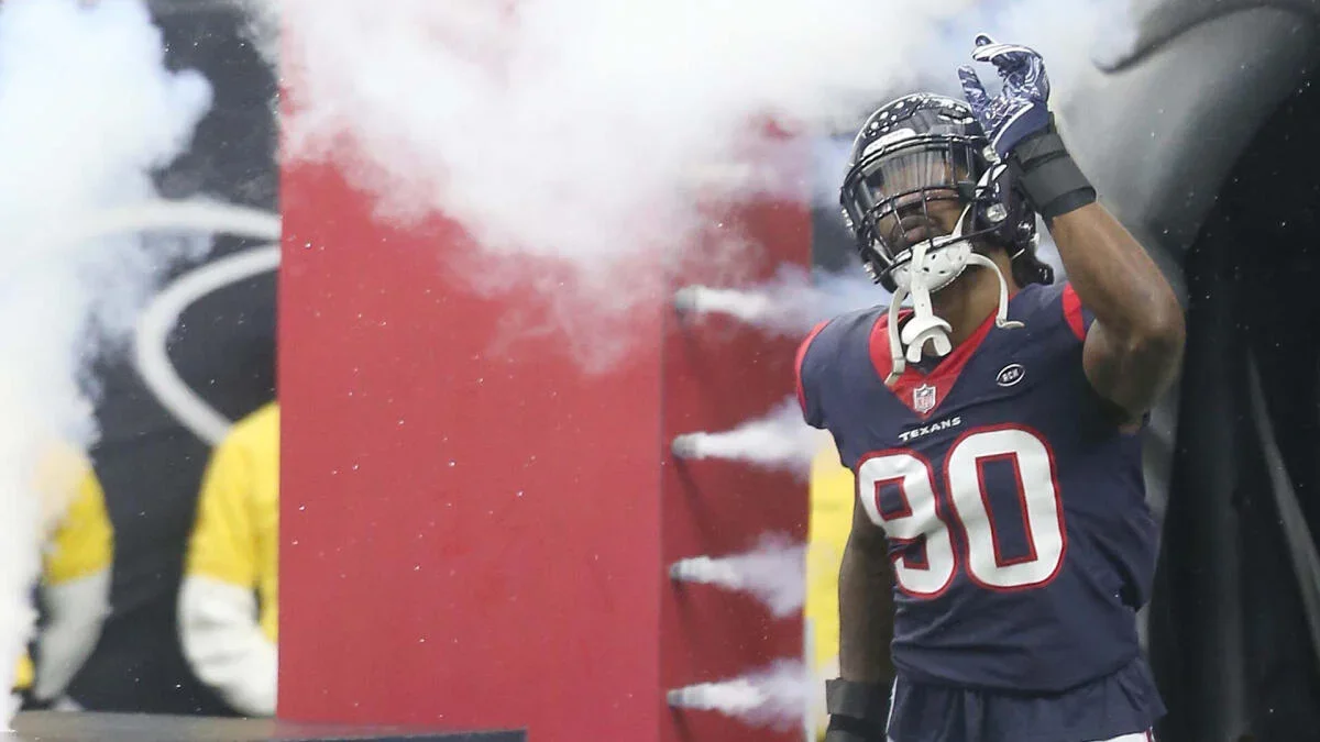 Clowney Rejoins the Texans, Targeting a New Championship Run