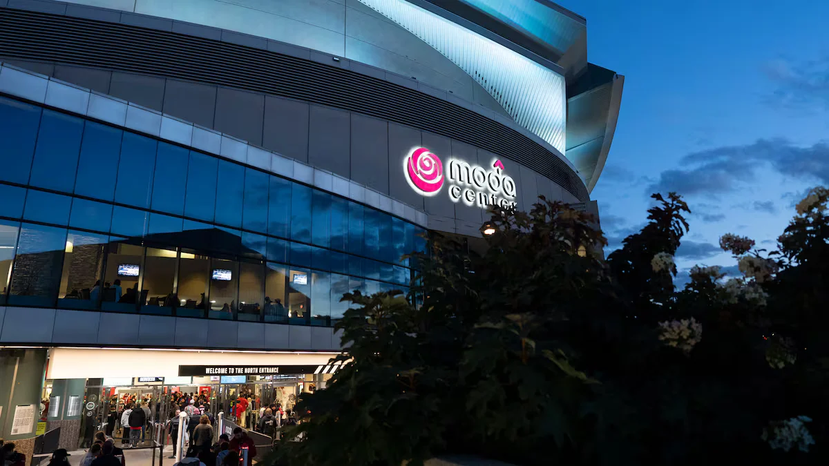Metro-area mayors push Portland to seal Moda Center deal to keep Blazers