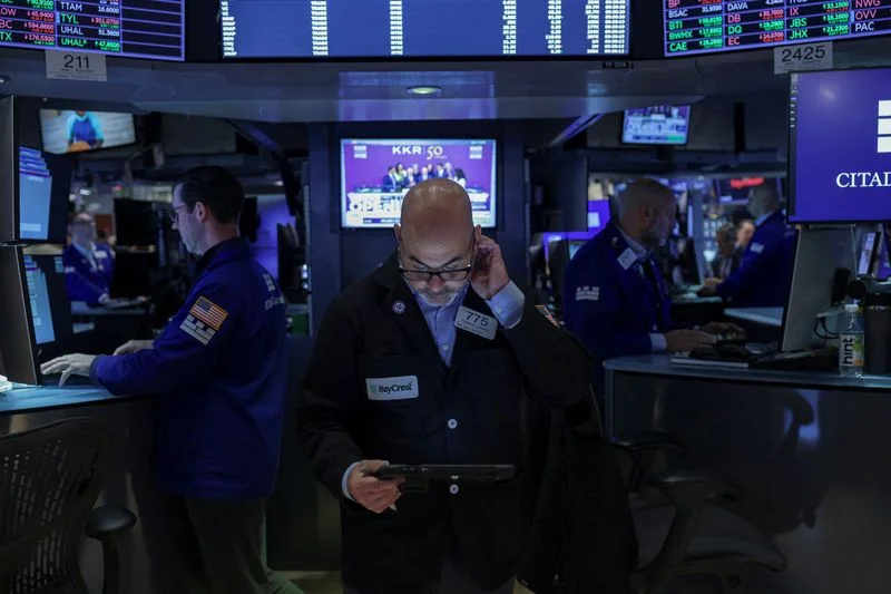 Futures edge higher as key data and Trump’s China trip loom