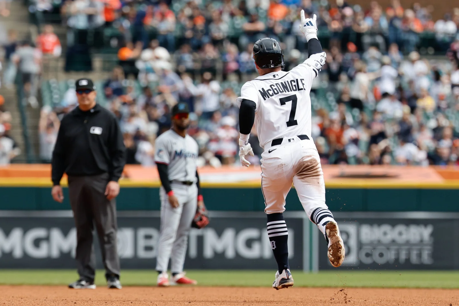 Tigers Bet Tight Homeedge in Comeback Bid Against Royals