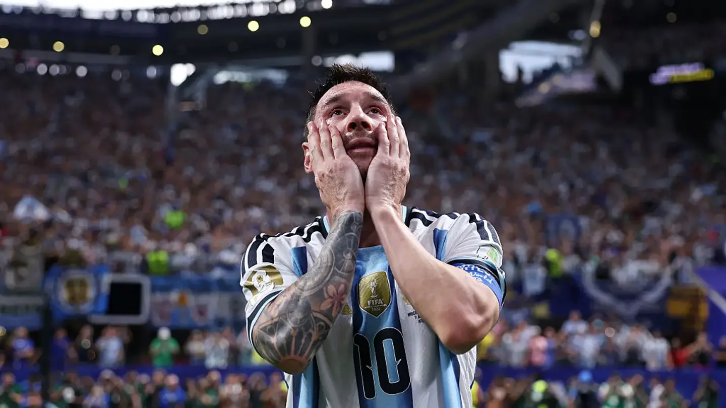 Argentina's last-gasp comeback sends them past Egypt into the quarters