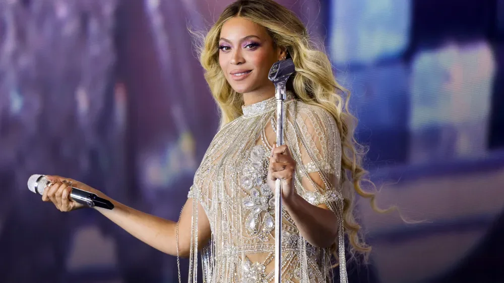 "Beyoncé's 'Renaissance' Dominates Box Office, Surpassing 'Hunger Games' Prequel"