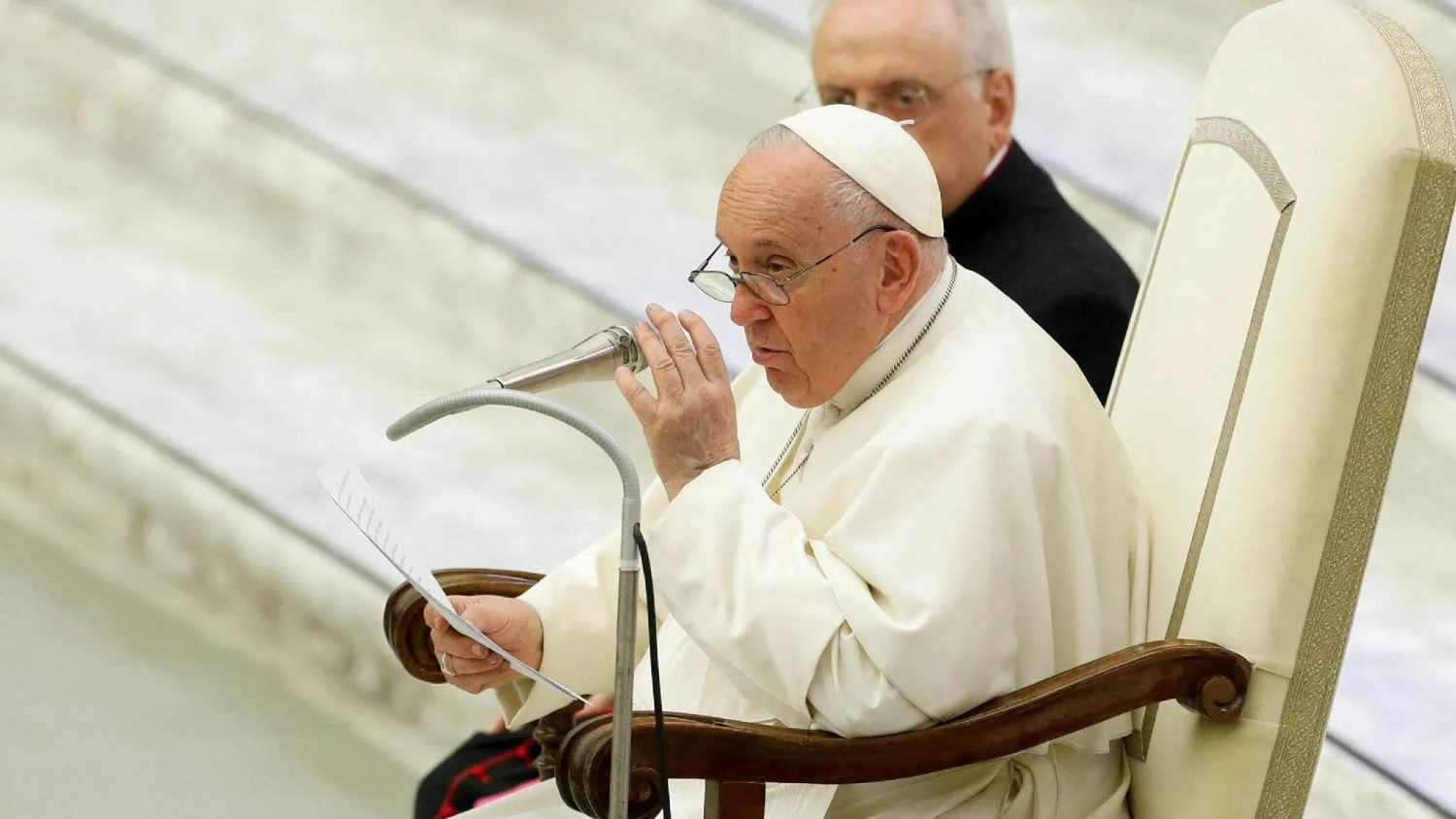 Pope calls for dialogue between Russia and Ukraine for peace.