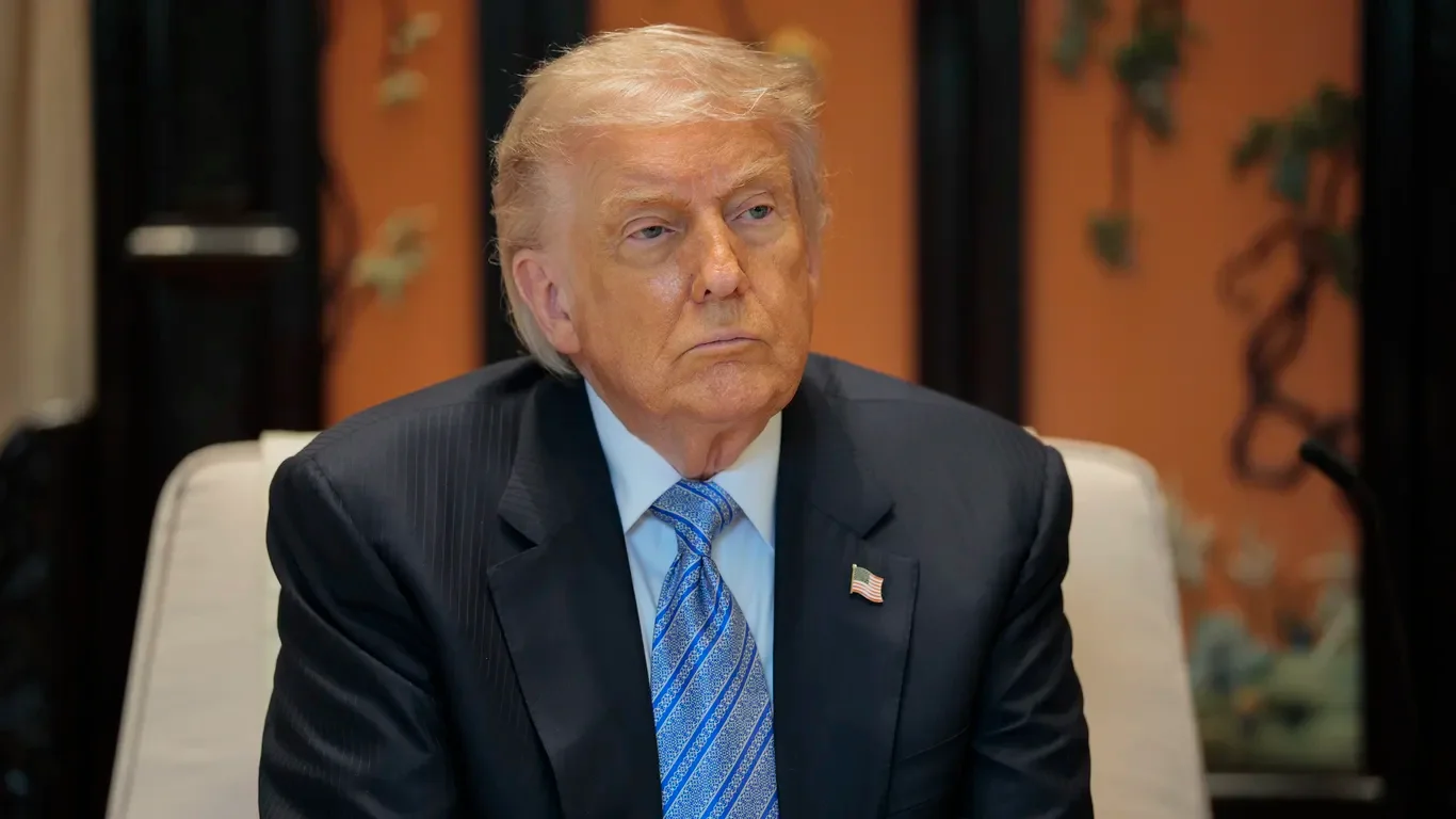 Trump’s support dips to new low as economy woes and Iran conflict weigh on voters