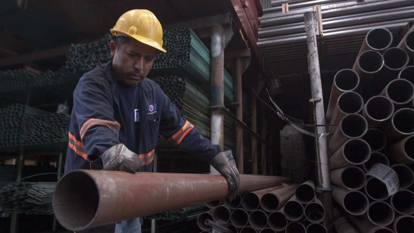 Trump Extends Mexico Tariffs and Trade Deal Amid Ongoing Negotiations