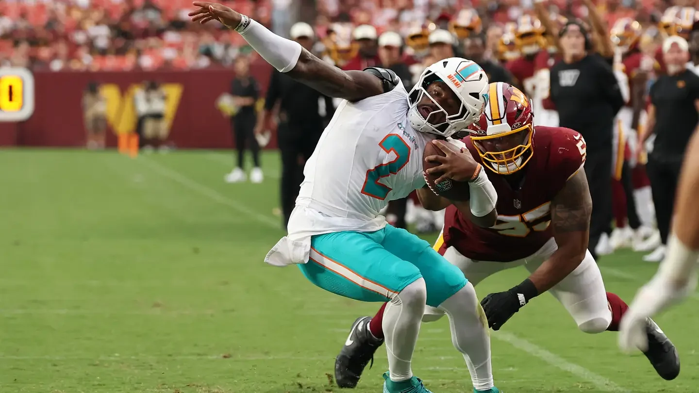 Dolphins Kick Off Season with Bold Plays: Willis Dash, Robinson Edge, Rookie Receivers Shine