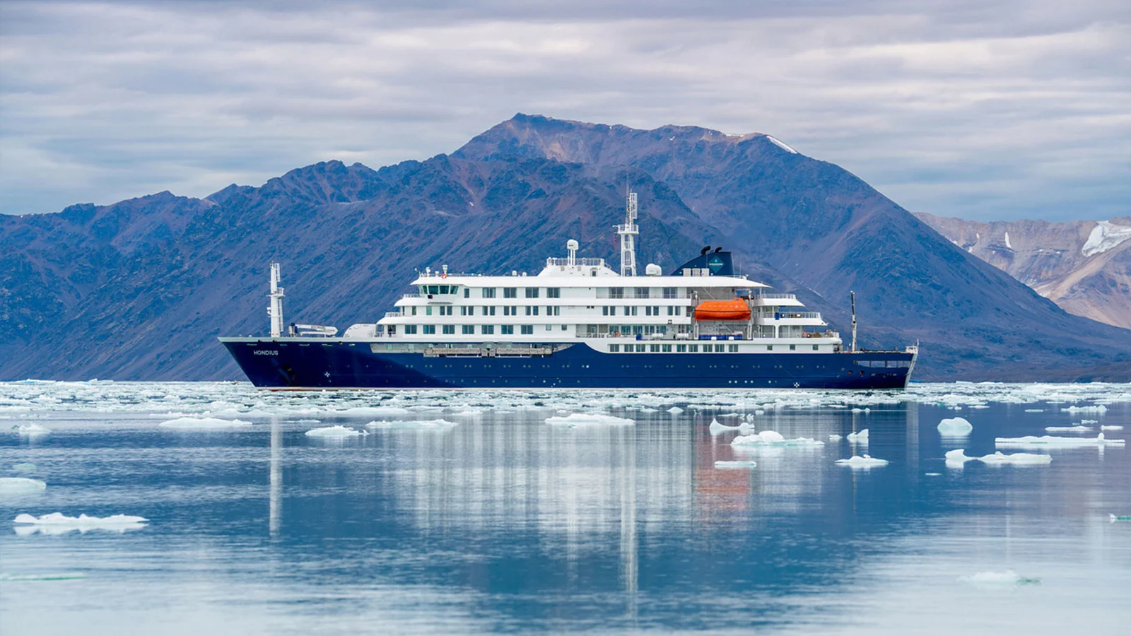 Hantavirus Outbreak Delays Docking of Cruise Ship Off Cape Verde