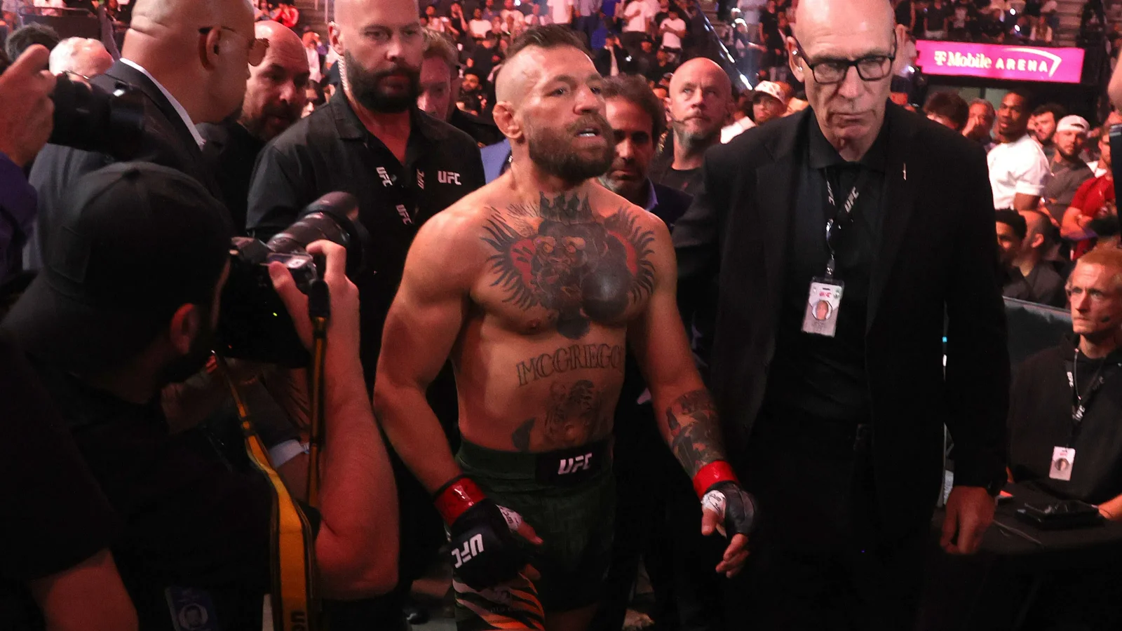 McGregor Floats No-Contest and Bet Refunds After UFC 329 Injury