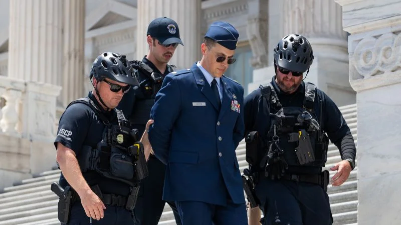 Active-duty Major Arrested at Capitol After Impeachment Call