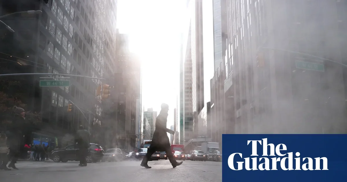 Manhattan woman dies after stepping into open manhole on Fifth Avenue