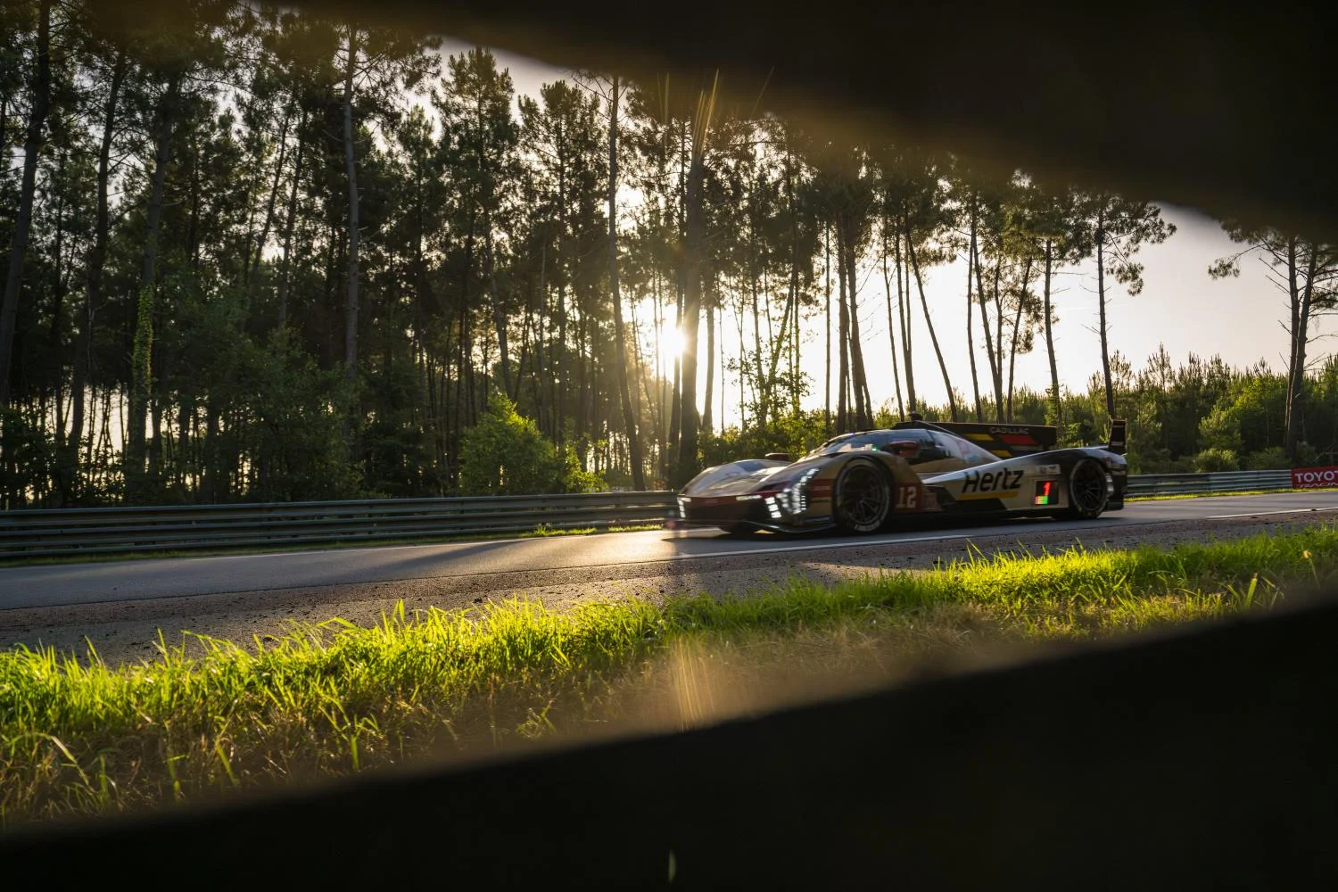 Le Mans showdown: four-hour sprint tightens to an eight-second, four-car duel
