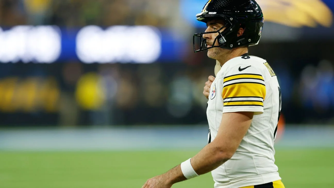 Rodgers and Steelers struggle in Chargers' dominant win