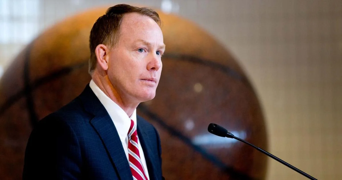 Wisconsin bets on a familiar face for AD, but relief may be limited