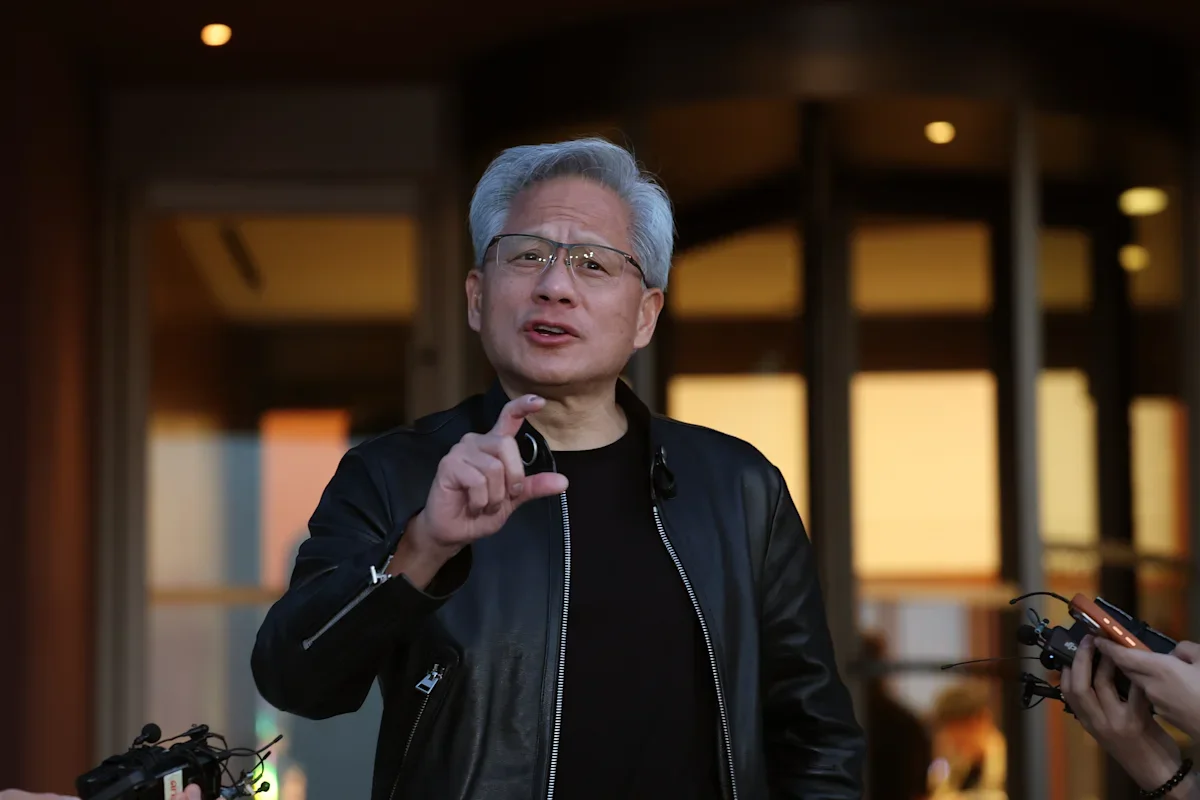 AI Big 10 Dominate Markets as Economy Splits and Big Tech Drops Big Capex