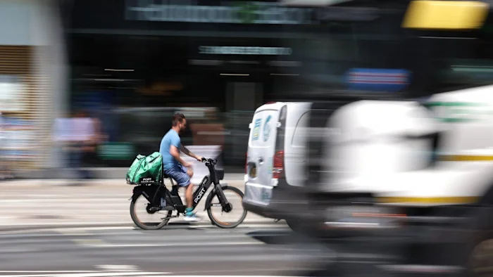 Uber Pauses European Expansion to Double Down on Delivery Hero Bid