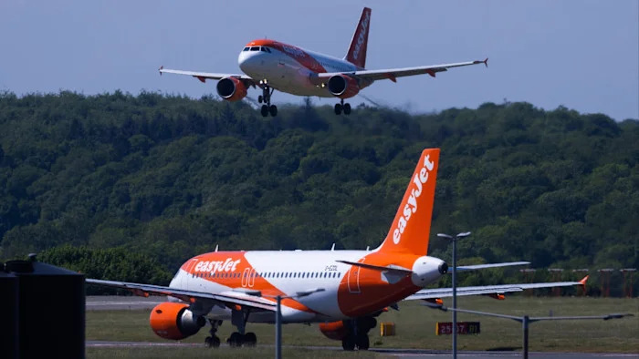 Castlelake advances £5.5bn cash bid to take EasyJet private