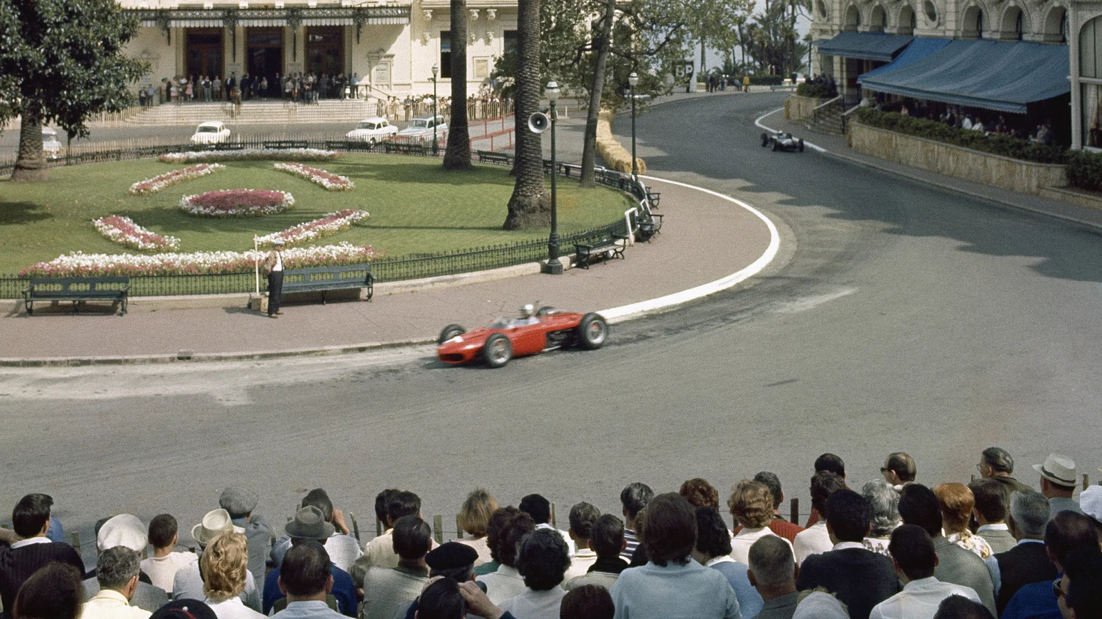 Oceans Prequel Sets Up a 1962 Monaco Grand Prix Heist With Robbie and Cooper