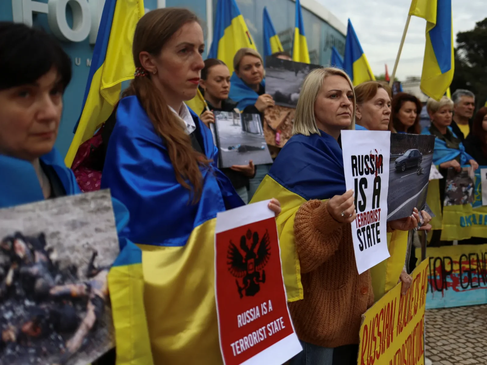 Protests in Portugal as Lula faces controversy over Ukraine comments.