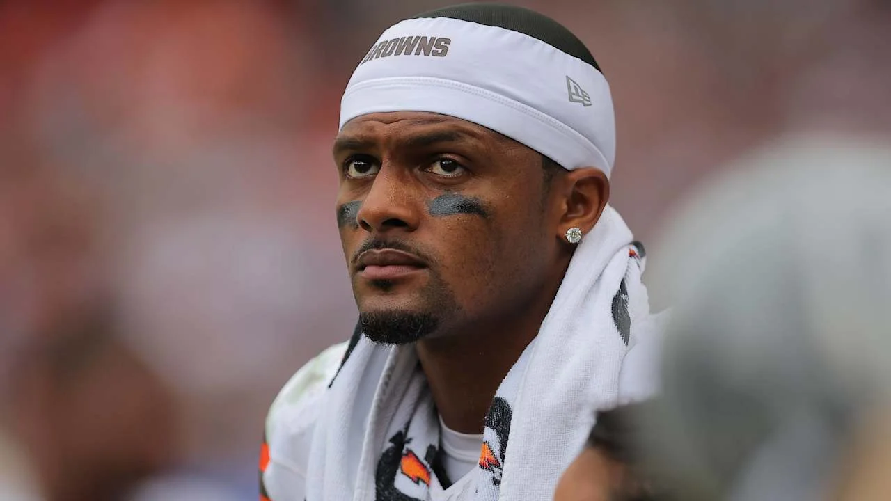 Watson shrugs off boos as Browns' QB competition heats up in preseason