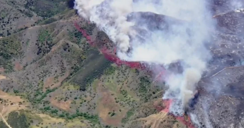 Simi Valley Brush Fire Surpasses 700 Acres, Evacuations Ordered