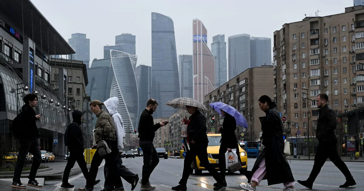 EU unveils 21st sanctions package targeting Russia's banks, energy, and soldiers