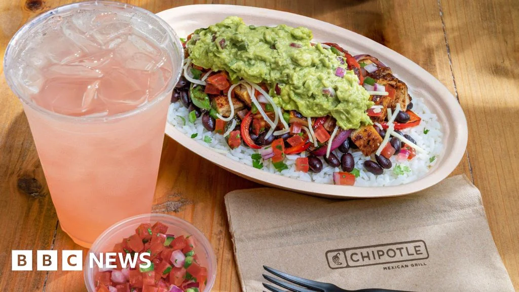 Chipotle Debuts in Mexico as It Tests Global Expansion