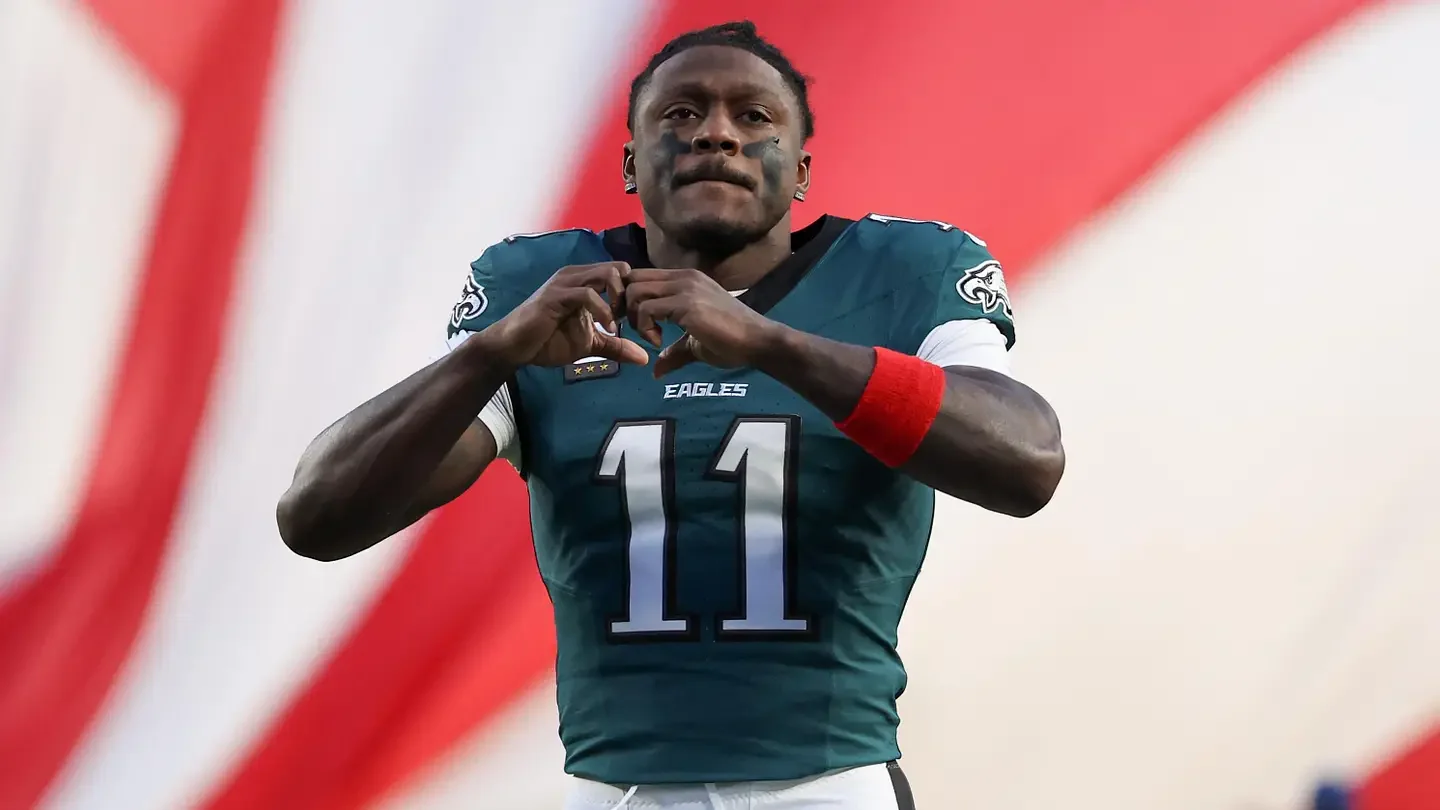 Brown’s Farewell Note Sparks Eagles Fan Backlash After Patriots Trade