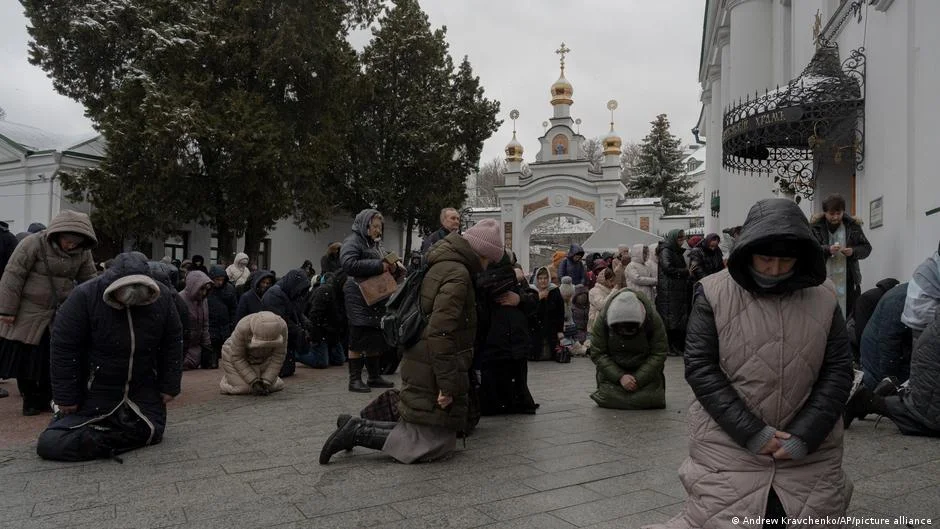Orthodox Monks in Kyiv Defy Eviction Order Despite Tensions