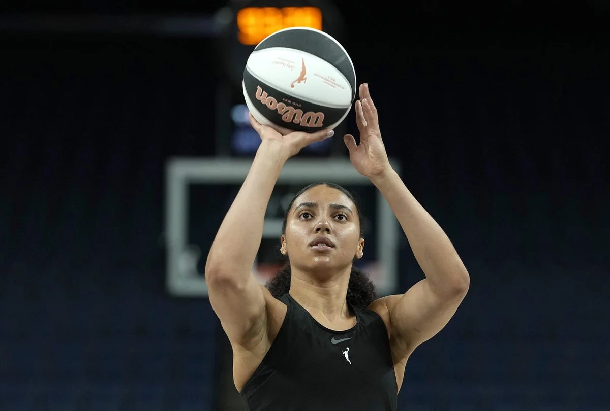 Azzi Fudd signs with Project B, signaling a global off-season shift