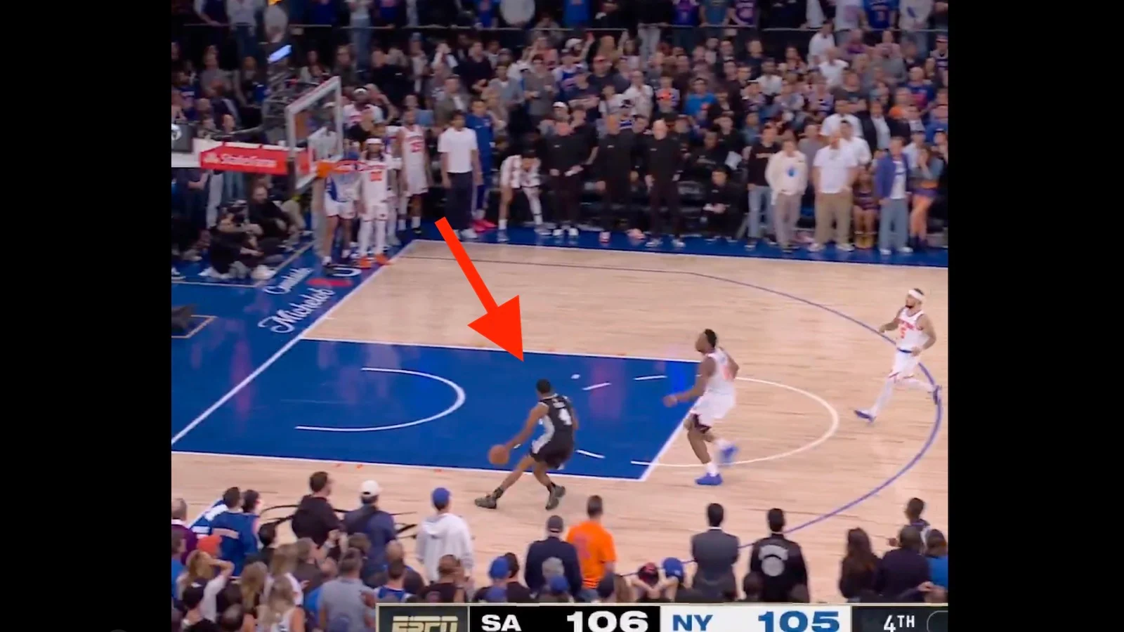 Fox's Final-Seconds Rush Costs Spurs Game 4