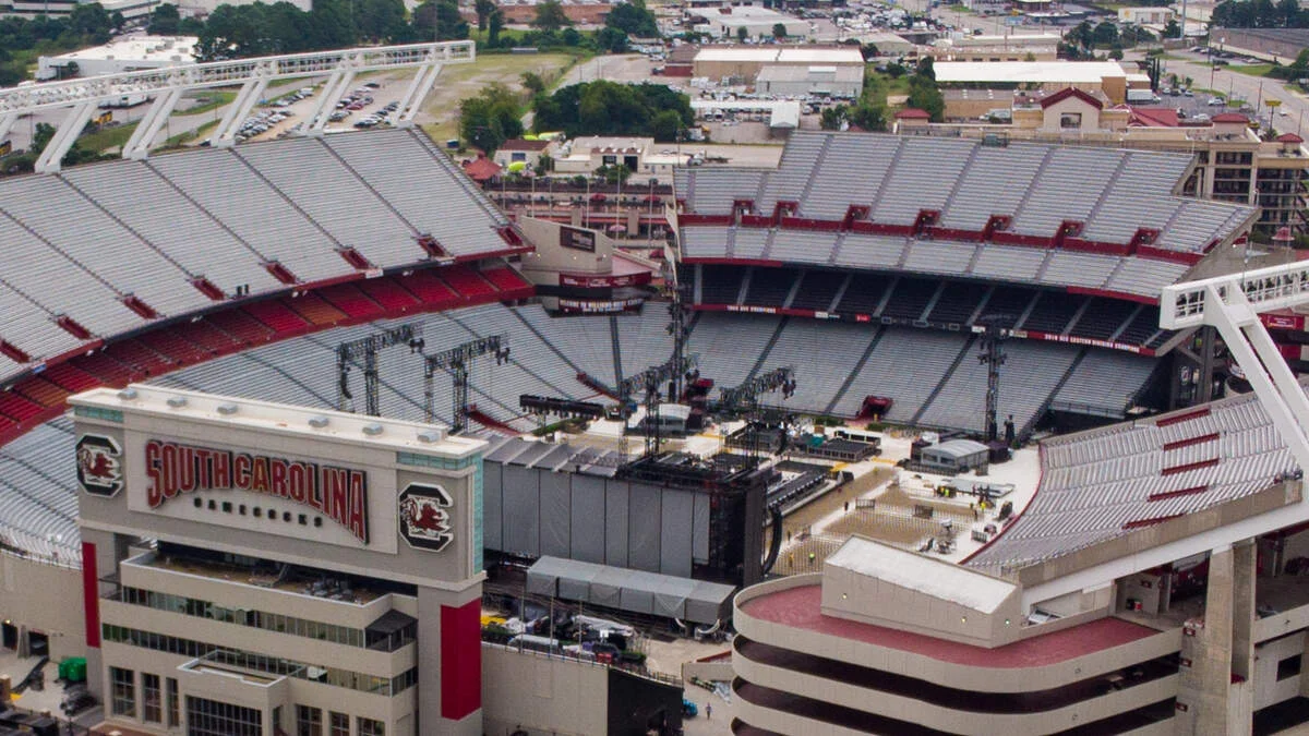 Chris Brown and Usher bring The R&B Tour to Williams-Brice Stadium