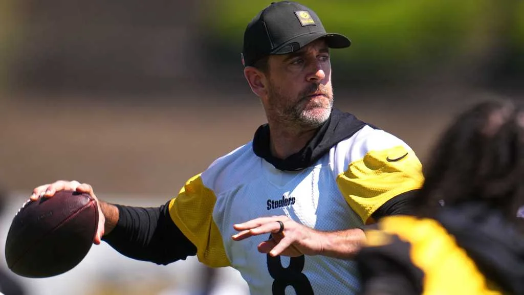 Rodgers derides Fauci during Steelers camp appearance on Pat McAfee Show